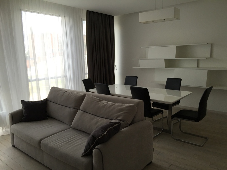 Продаж 3-кімнатної квартири 115 м², Ливарна вул., 0001