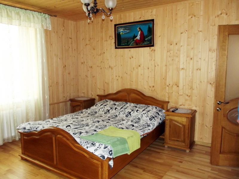 1-кімнатна квартира подобово 90 м², Центр Симоненко ул., 22