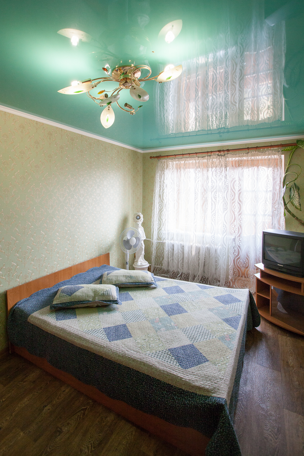 1-комнатная квартира посуточно 36 м², Леха Качинского ул., 1
