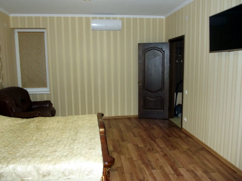 1-комнатная квартира посуточно 42 м², Шашкевича ул., 16