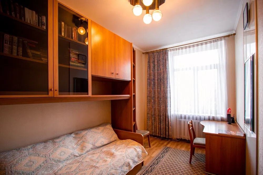 Аренда 4-комнатной квартиры 77 м², Святослава Храброго ул., 001