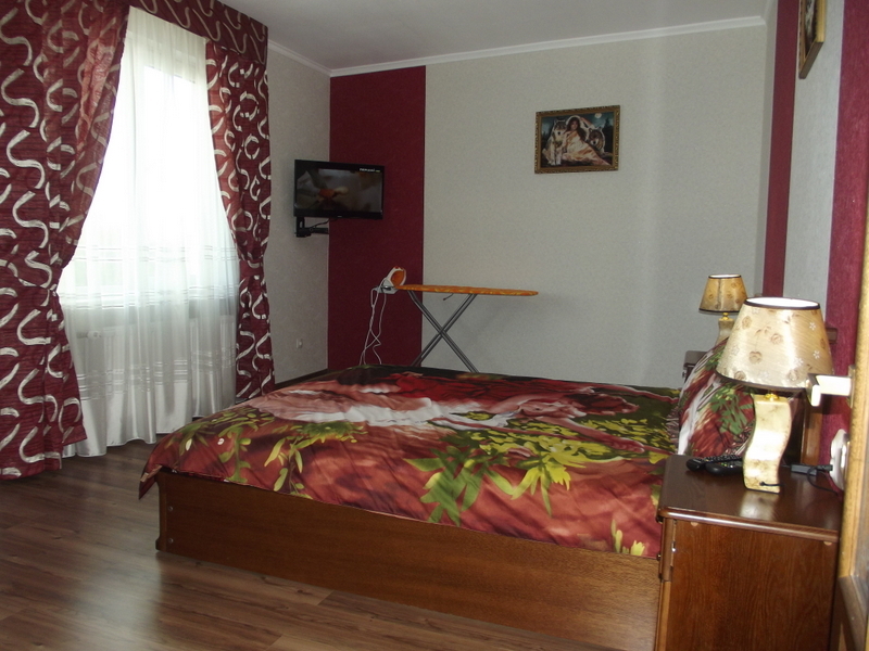 4-комнатная квартира посуточно 112 м², Ульяны Кравченко ул., 1
