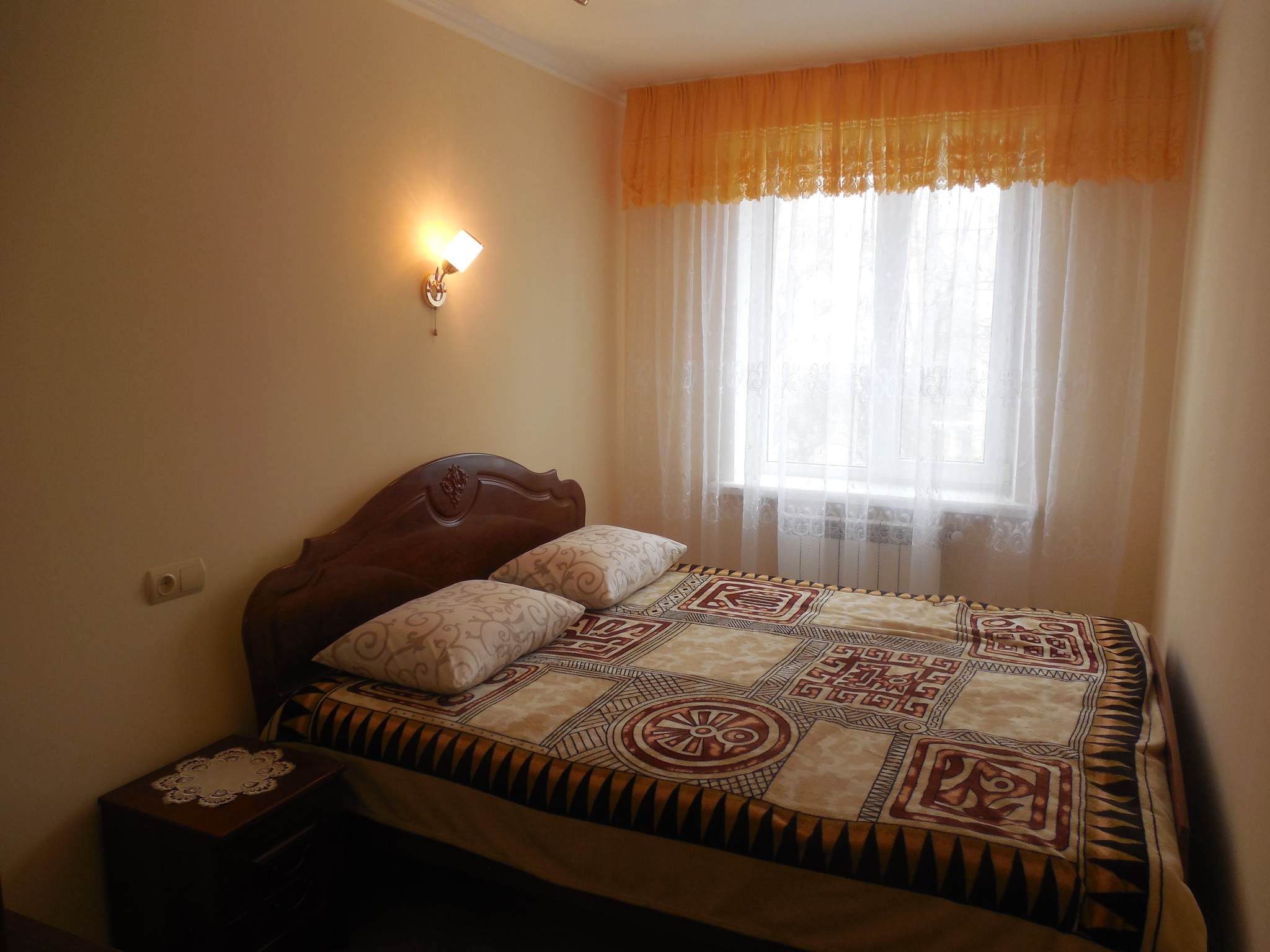 2-кімнатна квартира подобово 52 м², Петра Сагайдачного вул., 1