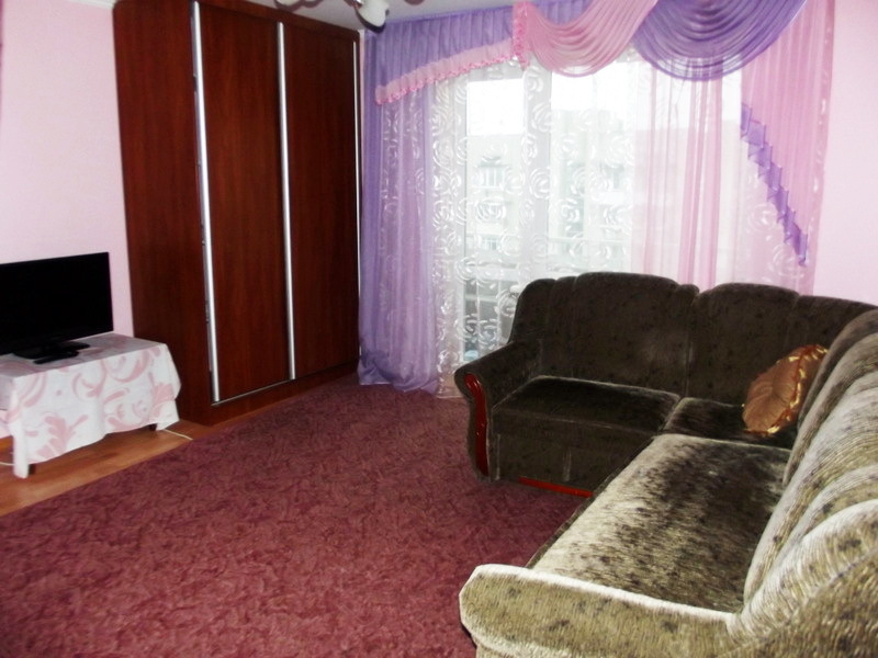 1-кімнатна квартира подобово 35 м², Стебницька вул., 64