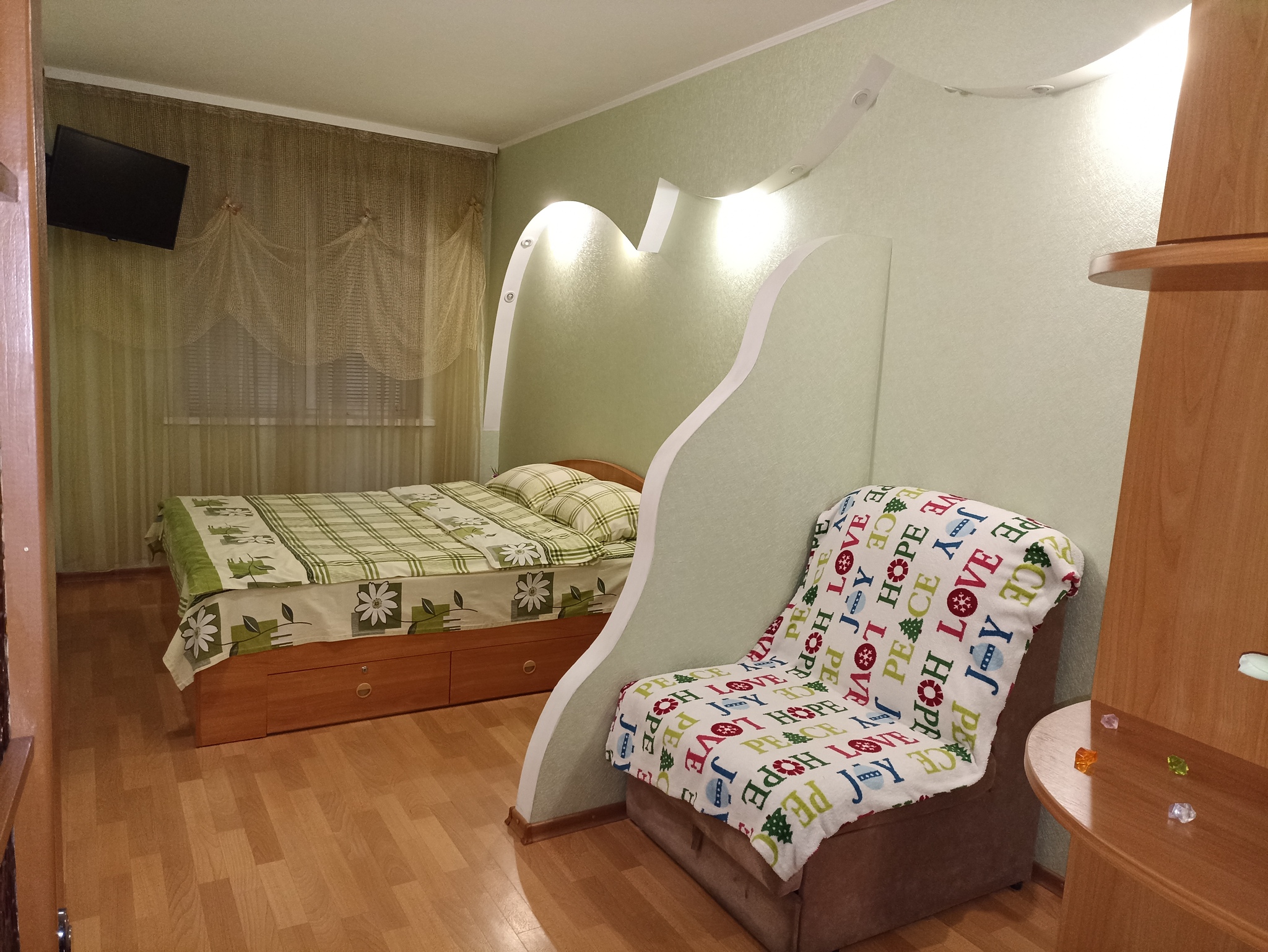 2-кімнатна квартира подобово 46 м², ,ул.Холодноярской бригады( Сумско-Киевских Дивизий ), 36