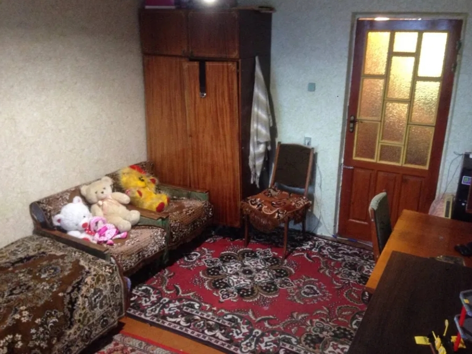 Продажа 3-комнатной квартиры 68 м², Кобзарская ул., 61