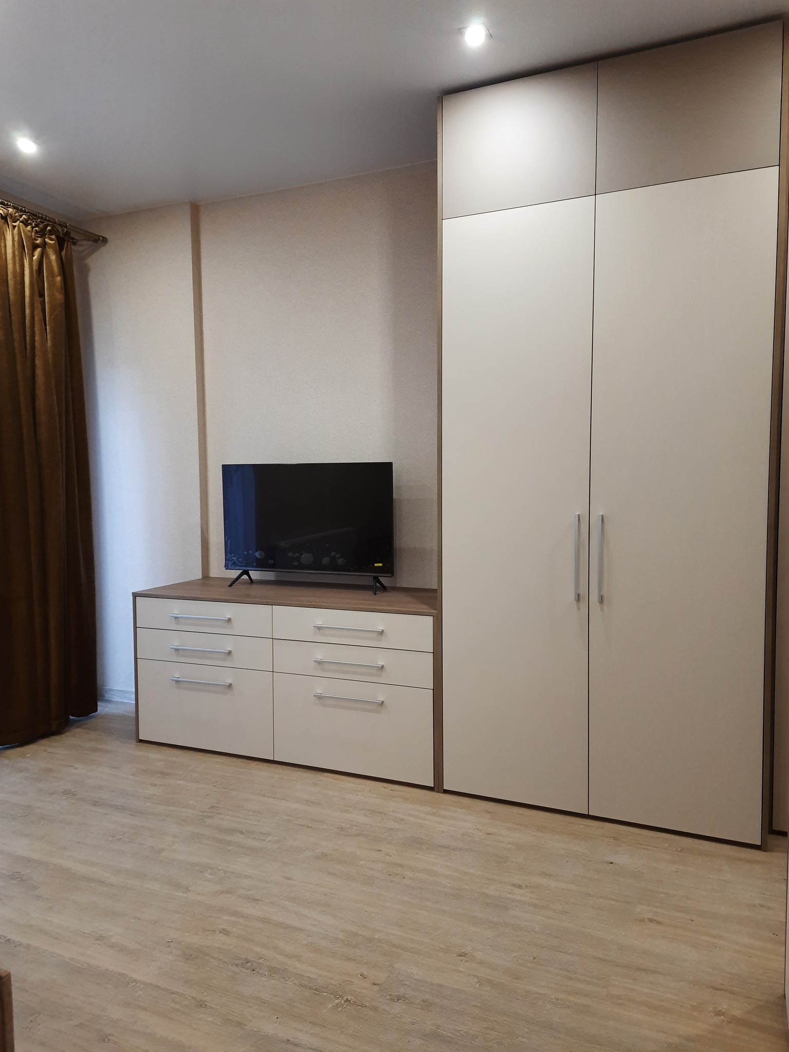 Оренда 1-кімнатної квартири 36 м², Коломенська вул.