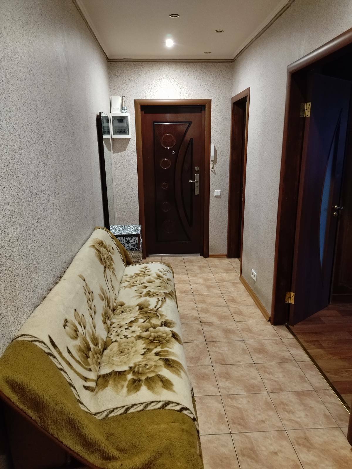 Аренда 3-комнатной квартиры 64 м², Бочарова ул., ДНЕПРОПЕТРОВСКАЯ