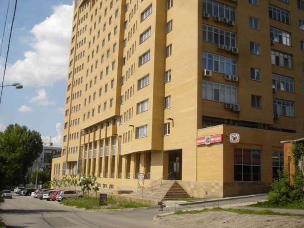 Продаж 4-кімнатної квартири 155 м², Гусенка вул., 17