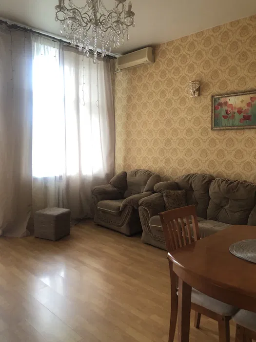 Аренда 3-комнатной квартиры 64 м², Короленко пер.