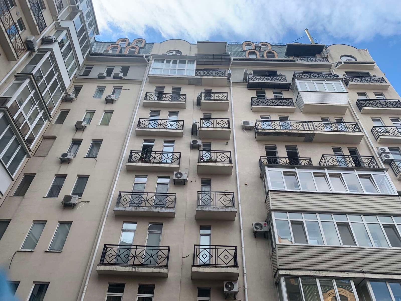 Продаж 2-кімнатної квартири 110 м², Хорива вул., 39-41