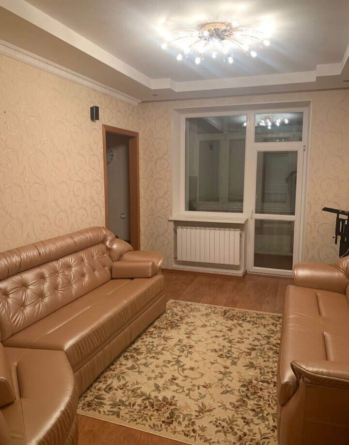Продаж 3-кімнатної квартири 86 м², Школьный бул., 6