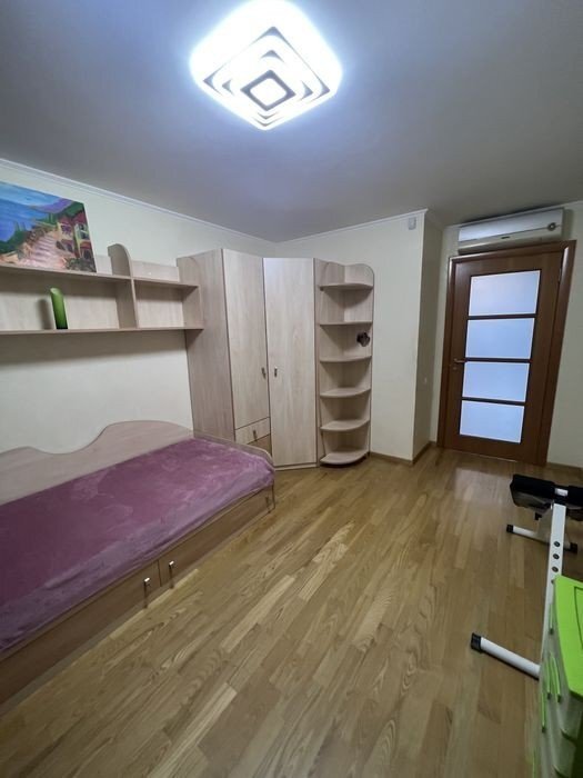 Аренда 3-комнатной квартиры 77 м², Михаила Бойчука ул., 25А