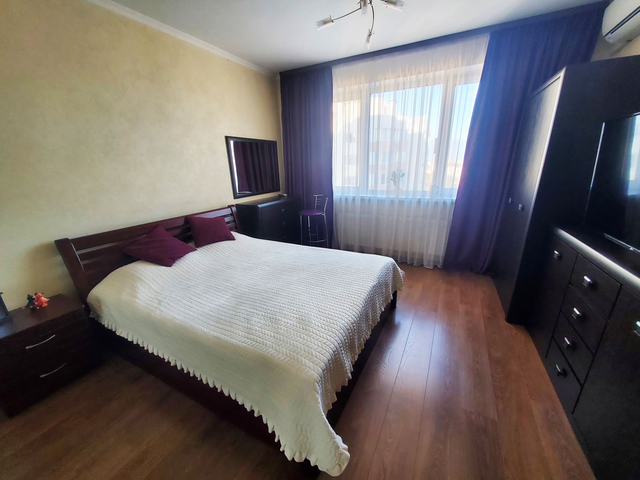 1-комнатная квартира посуточно 52 м², Симоненко ул., 2А
