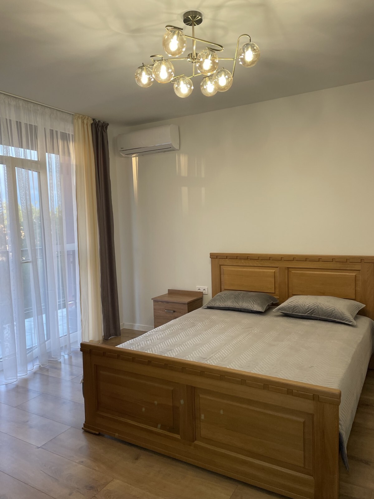 2-кімнатна квартира подобово 54 м², Василя Біласа вул.