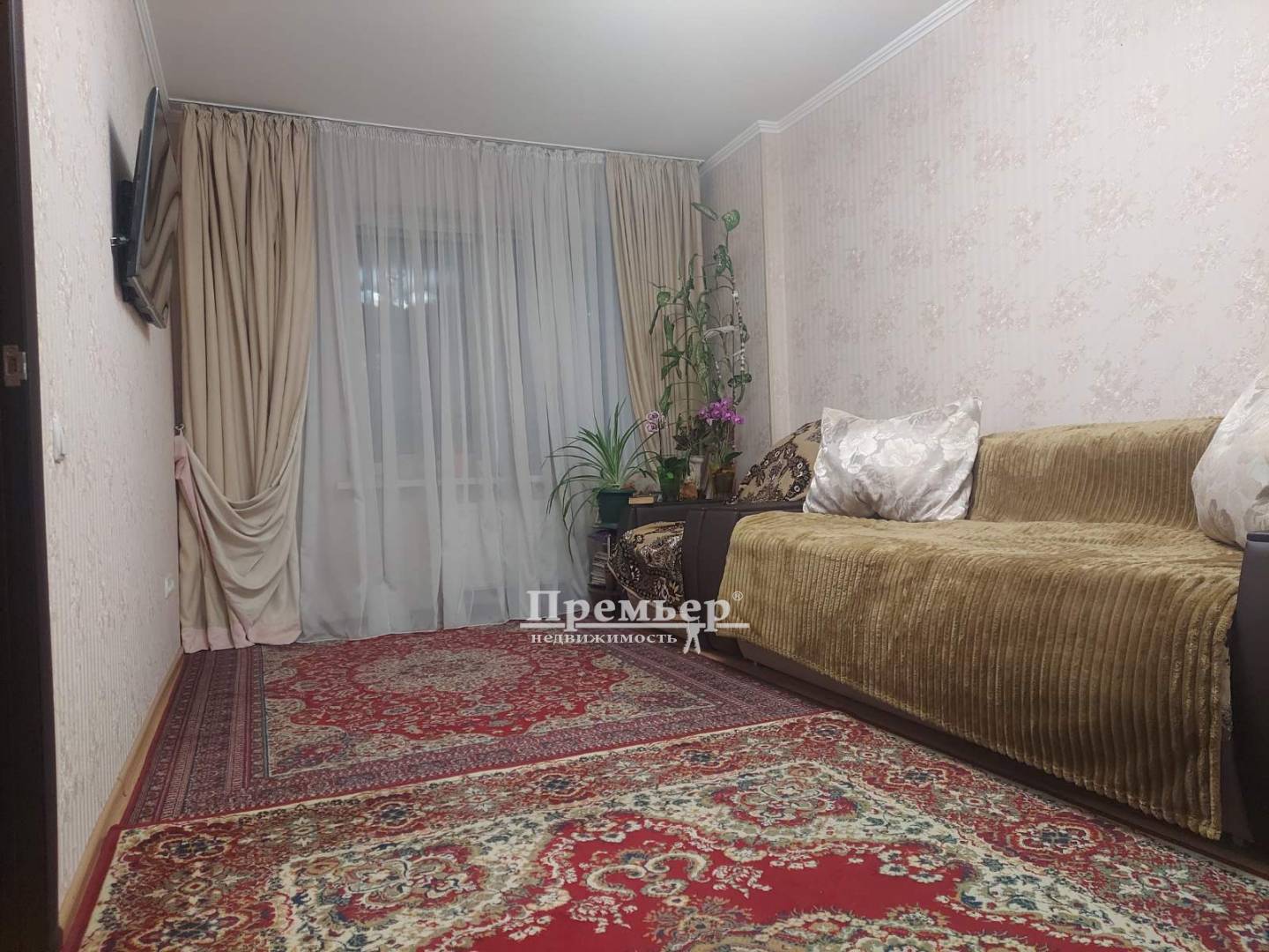 Продажа 1-комнатной квартиры 40 м², Массив Радужный ул.