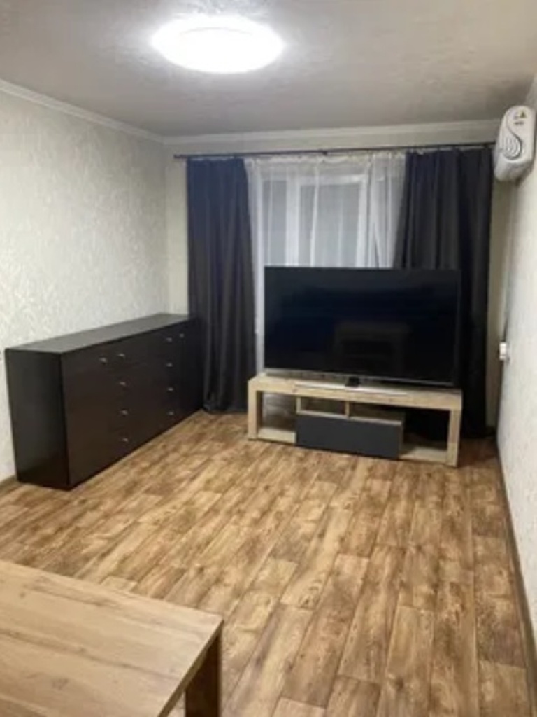 Продаж 3-кімнатної квартири 58 м², Набережна Перемоги вул., 102