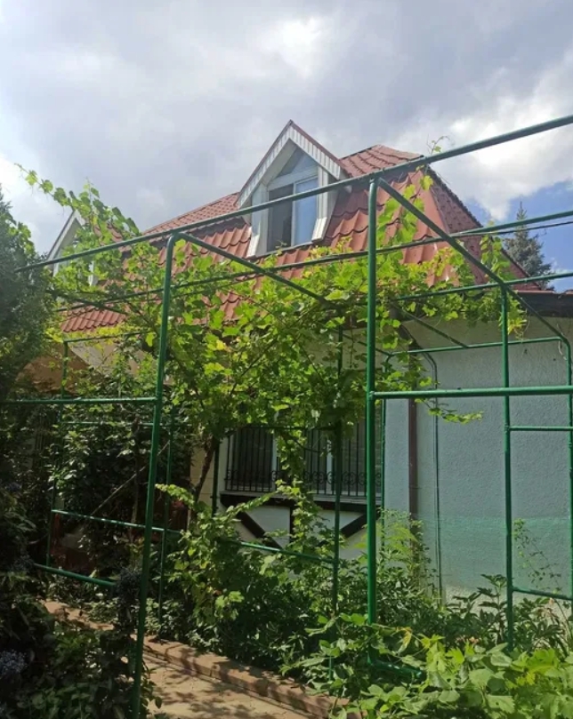Продажа участка под индивидуальное жилое строительство 6 соток, Львовская ул.