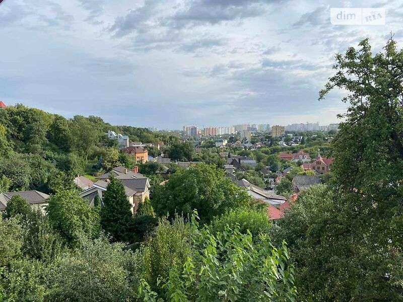 Продаж квартири з вільним плануванням 236 м², Клінічна вул., 3