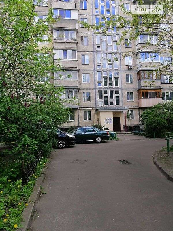 Продажа 4-комнатной квартиры 90 м², Дарницкий бул., 4