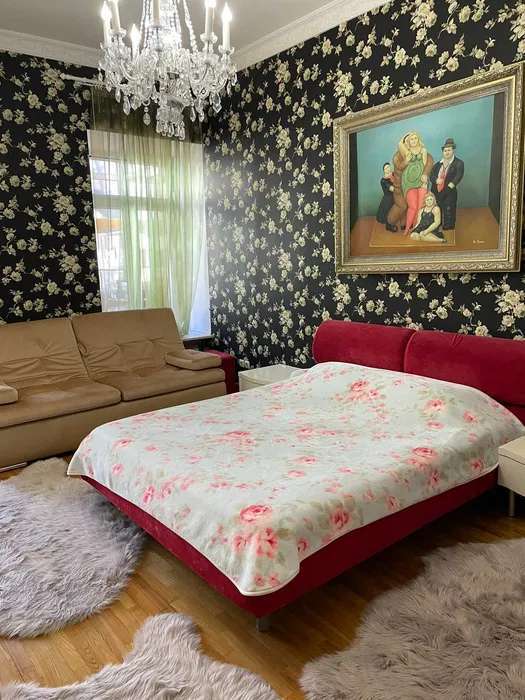 Аренда 4-комнатной квартиры 246 м², Владимирская ул., 37