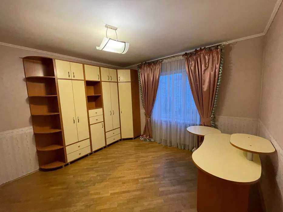 Продажа 3-комнатной квартиры 102 м², Анны Ахматовой ул.