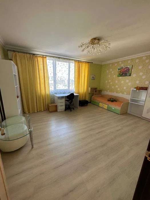 Аренда 4-комнатной квартиры 170 м², Охотничья ул.