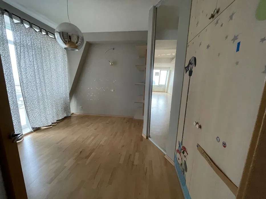 Аренда 4-комнатной квартиры 130 м², Сечевых Стрельцов ул., 52