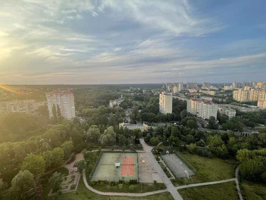 Продажа 4-комнатной квартиры 110 м², Вышгородская ул.