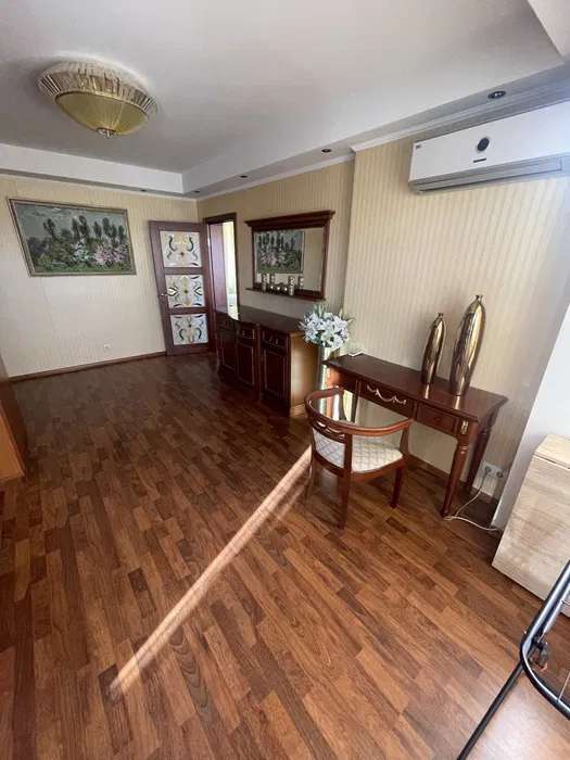 Продажа 3-комнатной квартиры 58 м², Энтузиастов ул.