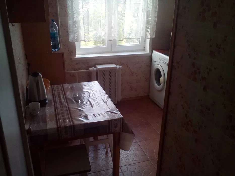 Продажа 4-комнатной квартиры 77 м², Милютенко ул., 44