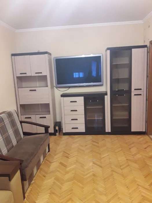 Продажа 2-комнатной квартиры 55 м², Ревуцкого ул., 4