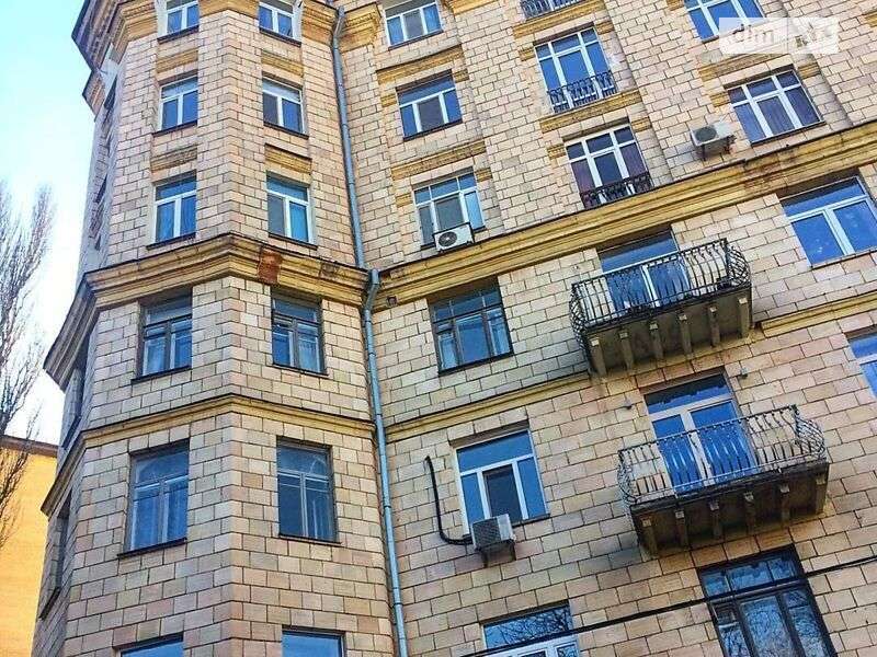 Продаж квартири з вільним плануванням 89 м², Михайла Коцюбинського вул., 2