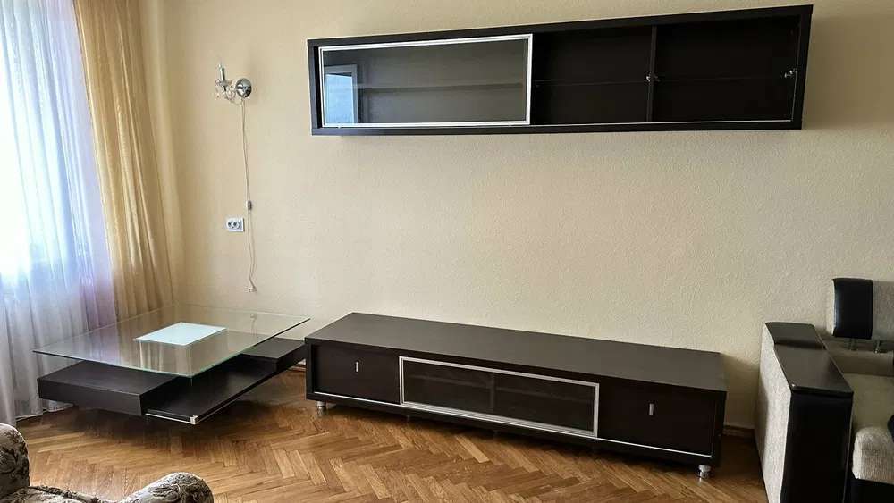 Оренда 2-кімнатної квартири 45 м², Якуба Коласа вул.