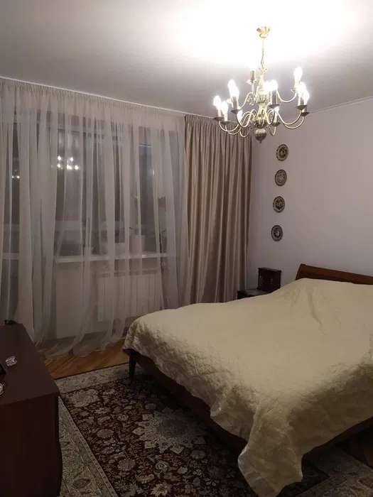 Продаж 3-кімнатної квартири 80 м², Кадетський Гай вул., 3