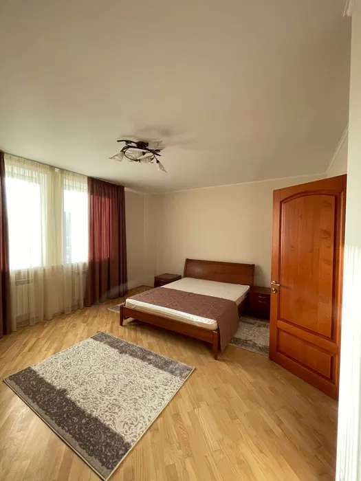 Аренда 3-комнатной квартиры 106 м², Ереванская ул., 30