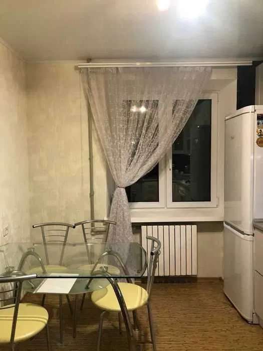 Аренда 3-комнатной квартиры 68 м², Михаила Бойчука ул.