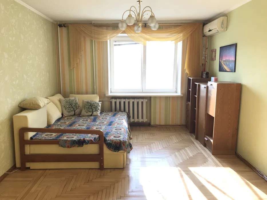 Аренда 3-комнатной квартиры 74 м², Симиренко ул.