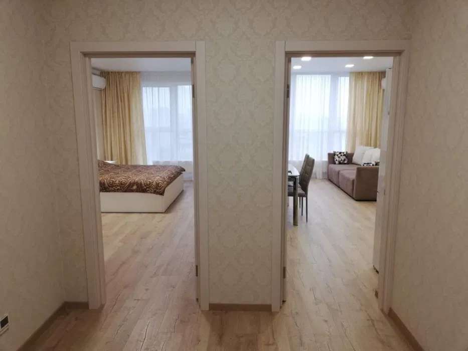 Оренда 1-кімнатної квартири 52 м², Ревуцького вул.
