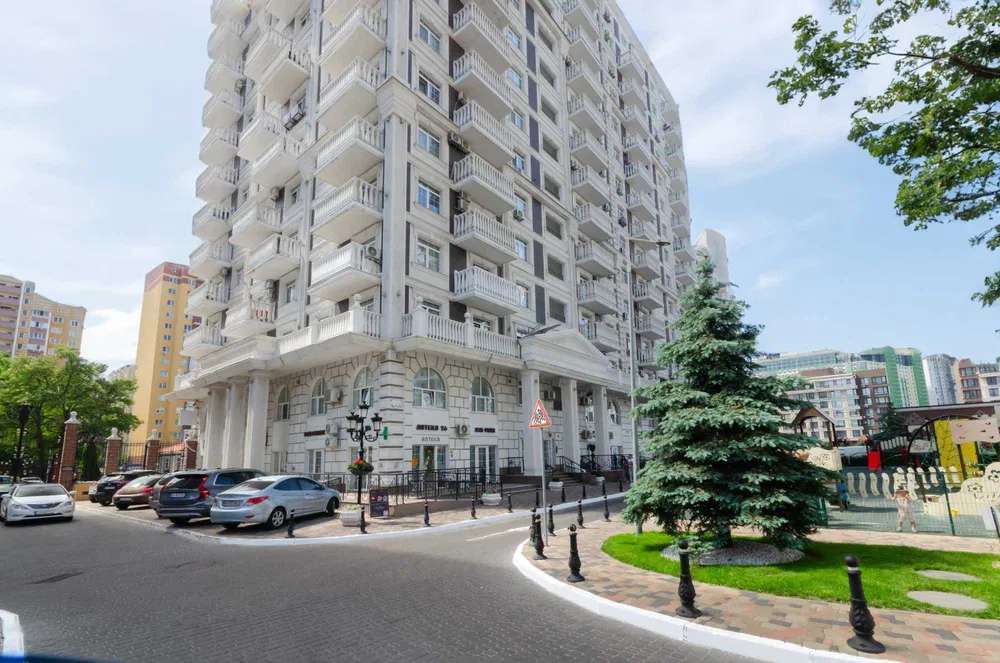 Продажа 2-комнатной квартиры 77 м², Михаила Максимовича ул.