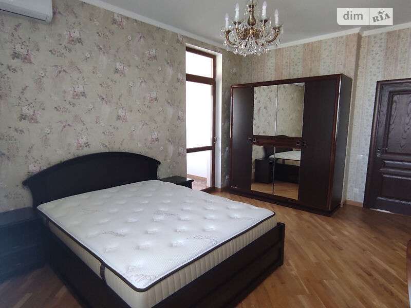 Аренда 4-комнатной квартиры 154 м², Богдана Хмельницкого ул., 58А