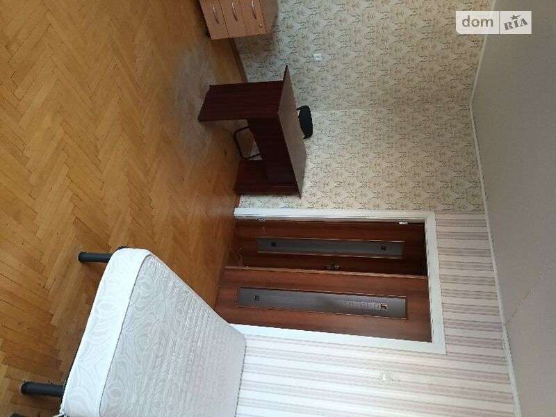 Продажа 4-комнатной квартиры 83 м², Вышгородская ул., 4А