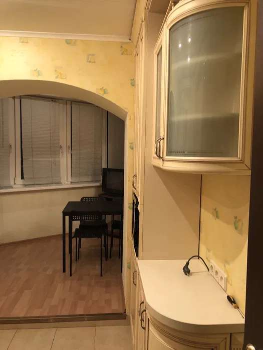 Аренда 2-комнатной квартиры 62 м², Владимира Антоновича ул., 125А