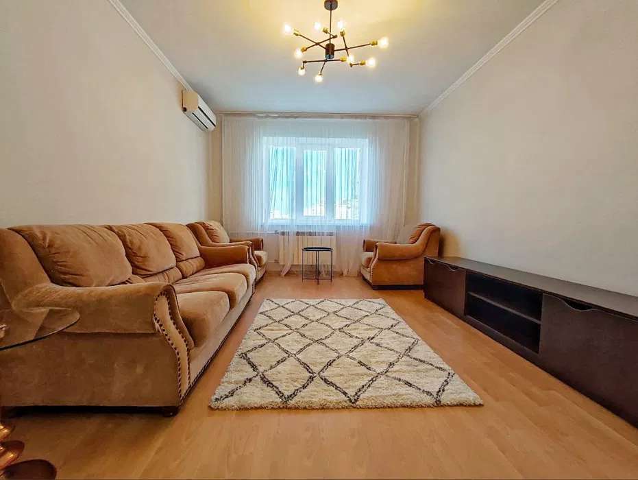 Аренда 3-комнатной квартиры 72 м², Драгоманова ул., 9