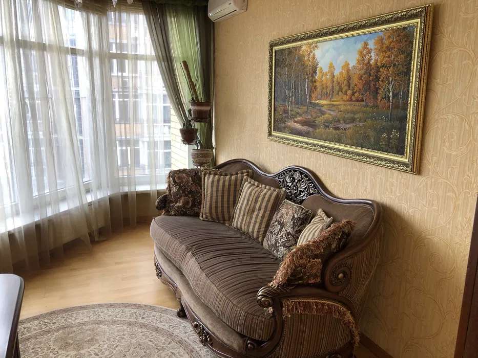 Аренда 3-комнатной квартиры 110 м², Евгения Коновальца ул., 32Б