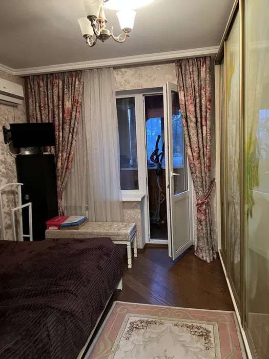 Продажа 3-комнатной квартиры 80 м², Драгоманова ул.