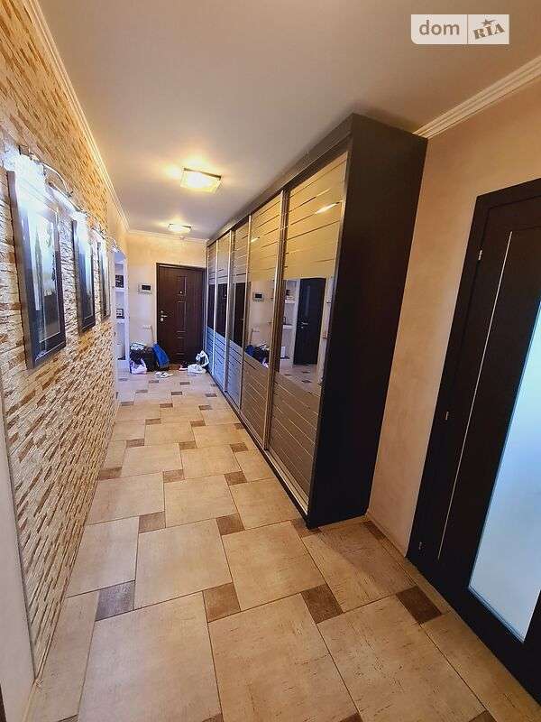 Продажа 3-комнатной квартиры 105 м², Бориспольская ул.