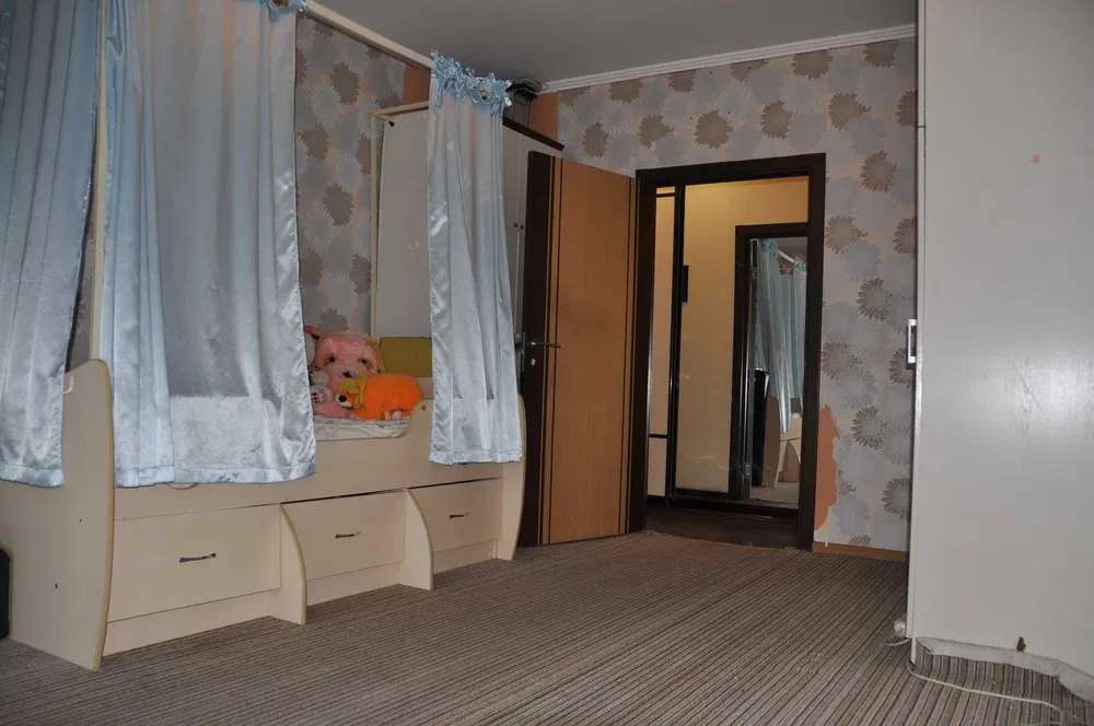 Продажа 3-комнатной квартиры 65 м², Синеозерная ул.