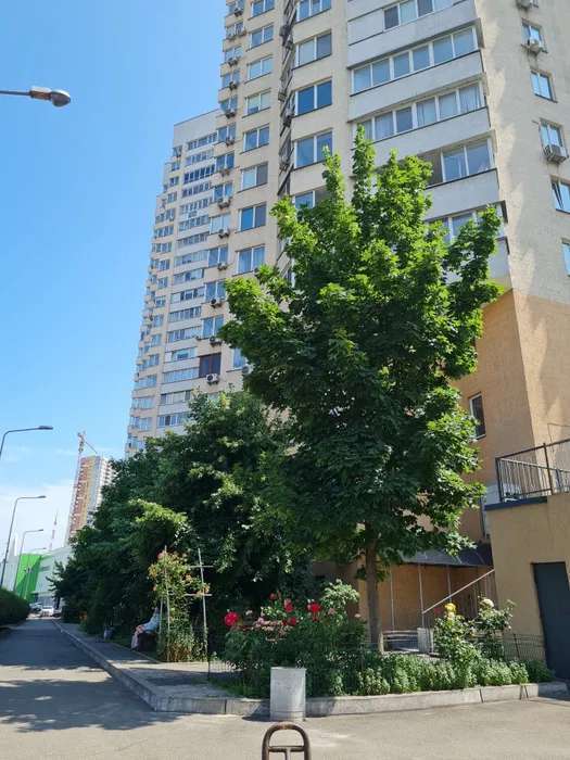 Аренда 3-комнатной квартиры 140 м², Саперно-Слободская ул.