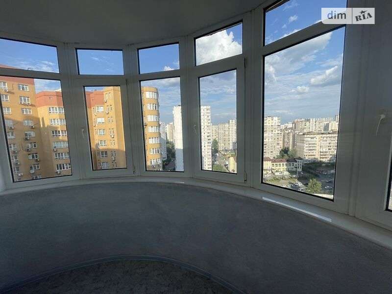 Аренда 4-комнатной квартиры 150 м², Александра Мишуги ул., 2